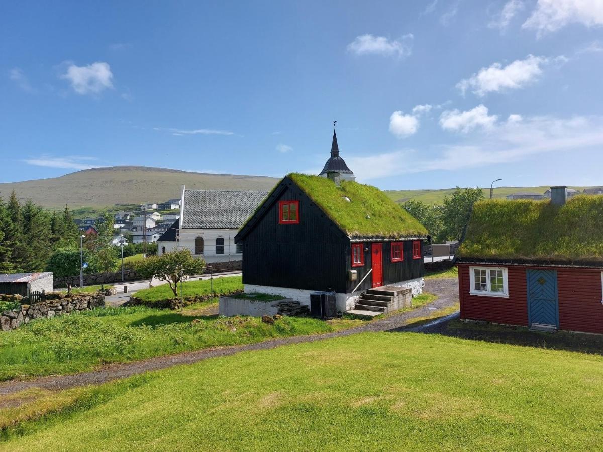 Turf House Cottage - Near Airport Mithvagur Bagian luar foto